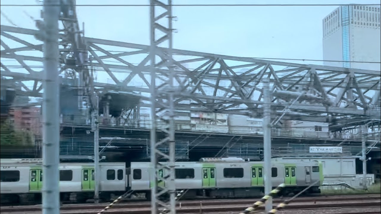 #山手線 止まってるな #品川駅 から #川崎駅 までの #東海道線 からの #電車窓 