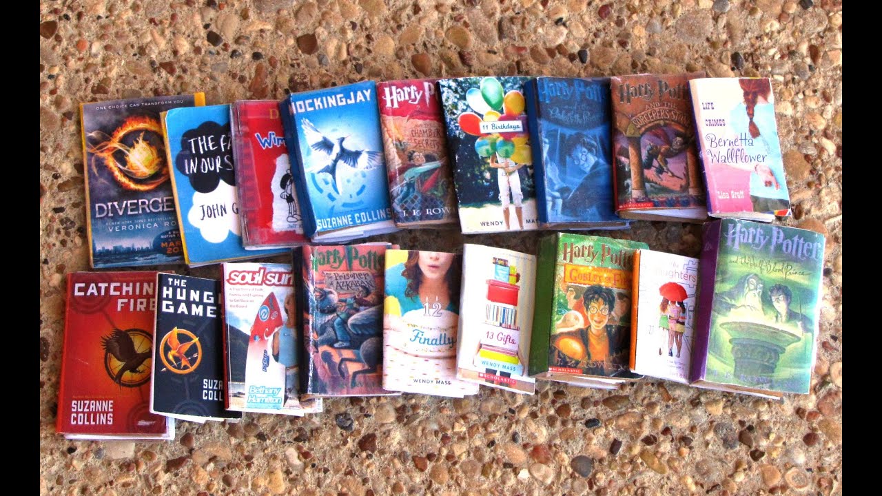 How to Make: Mini Books for your American Girl Doll!