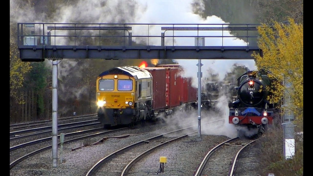 Variety of trains at Dorridge & Widney Manor!! FIRST time here for me! 6th December 2025