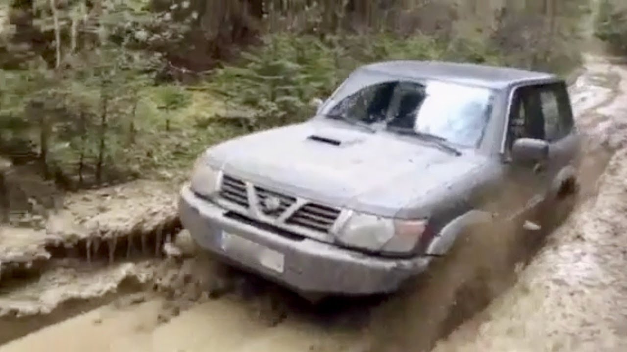 Nissan Patrol Y61 bourbier