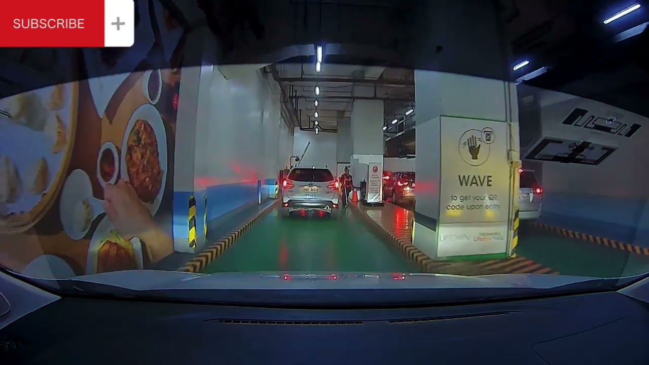 Uptown Mall Parking - 2023