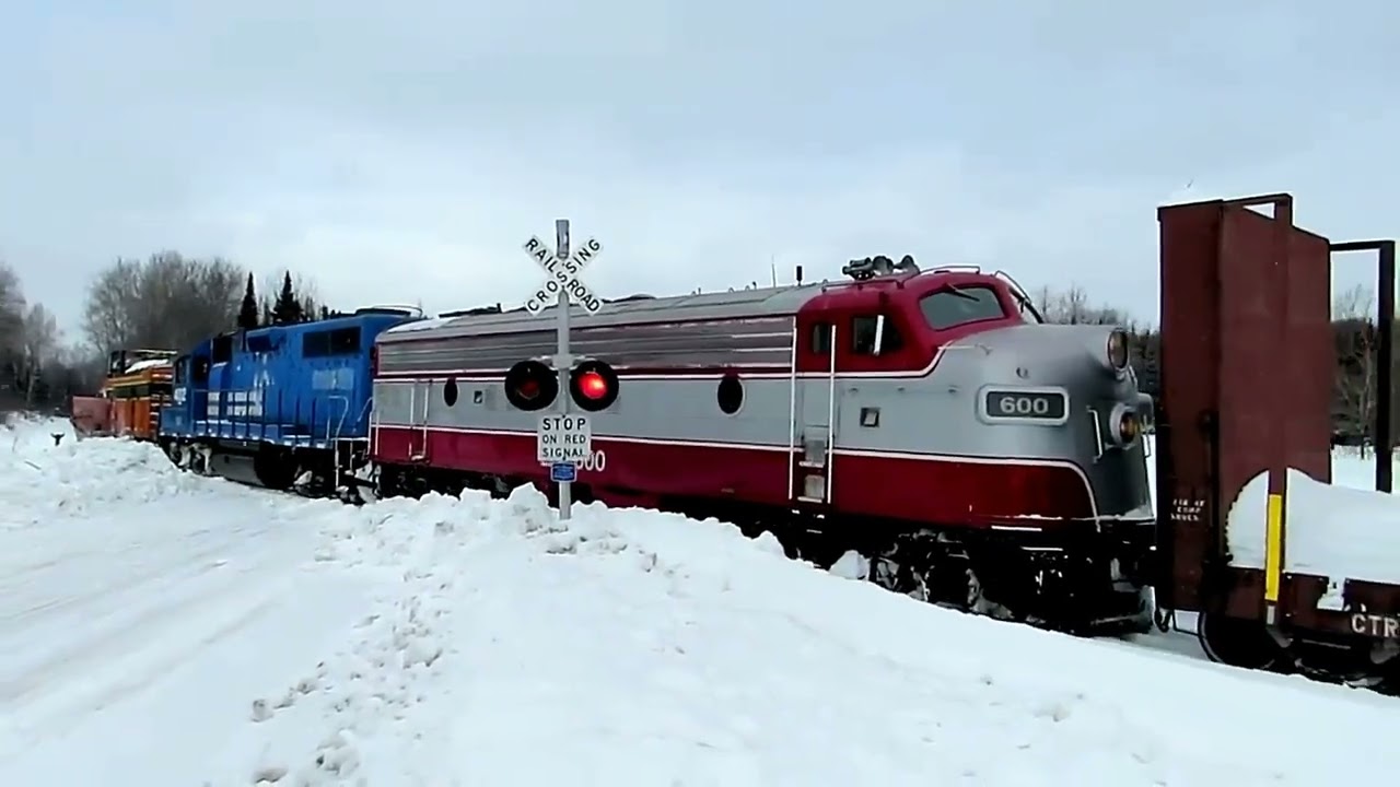 It's Been 4 Years Since THIS Happened.. It's A Snow Plow Train! #trains #plowing #snowplowing