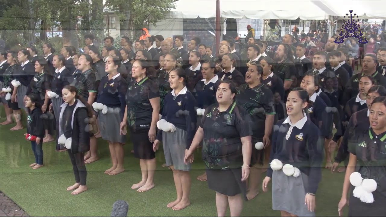 Tō aroha he karere ki te ao