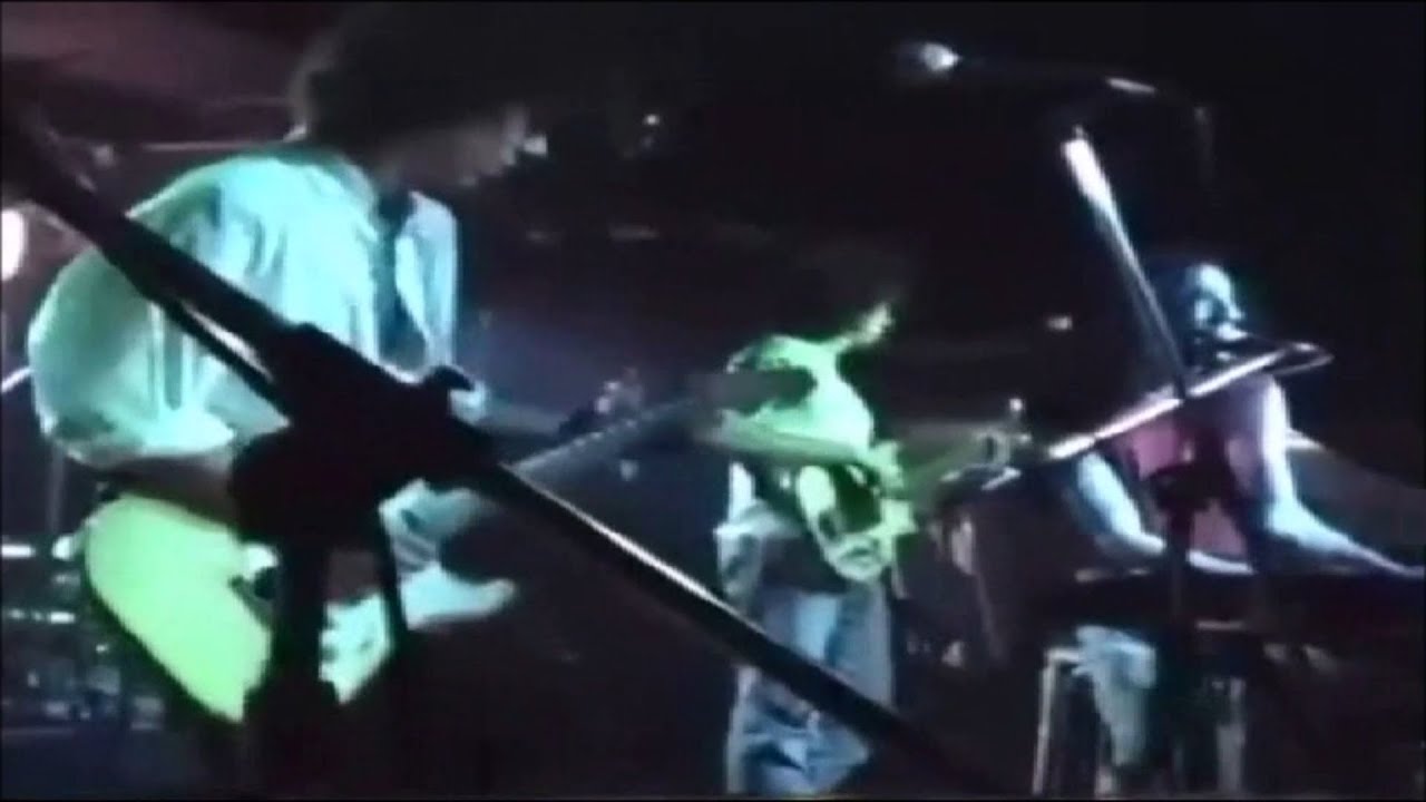 Fito Páez y Los Rodríguez - "Yo vengo a ofrecer mi corazón","Los buenos tiempos"(en vivo/fragmentos)