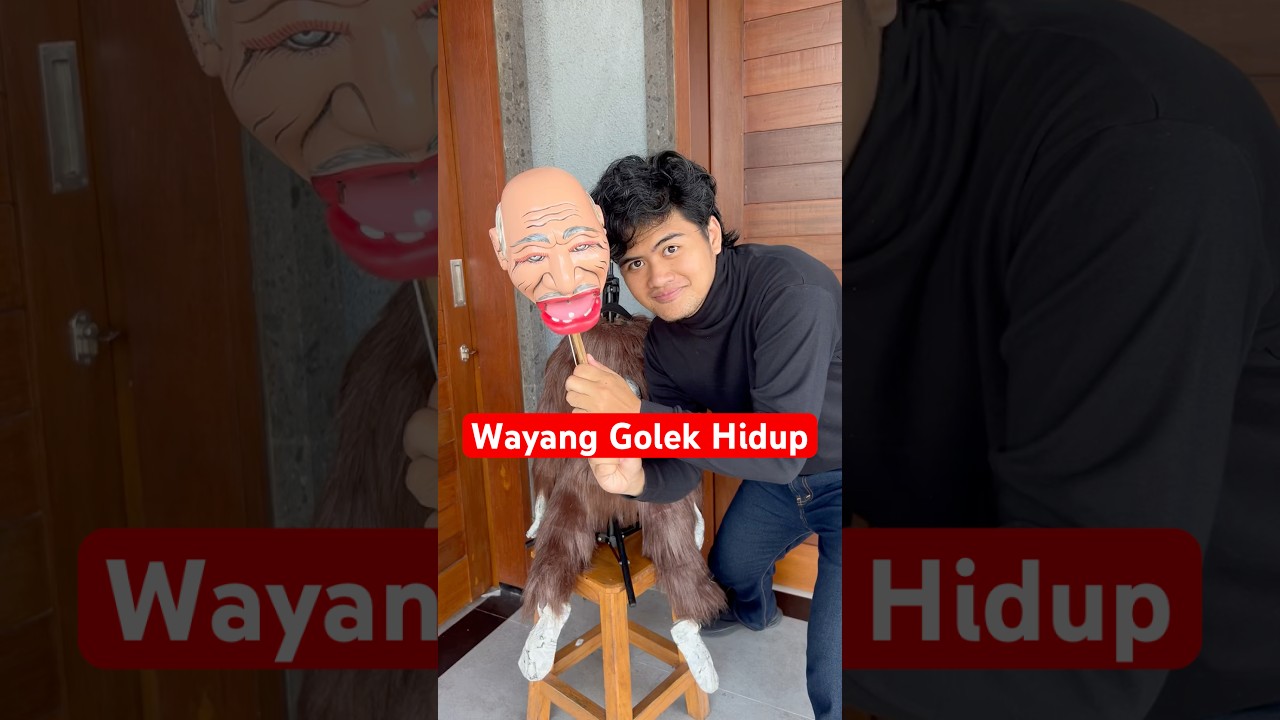 Seni boneka hidup wayang golek street art 