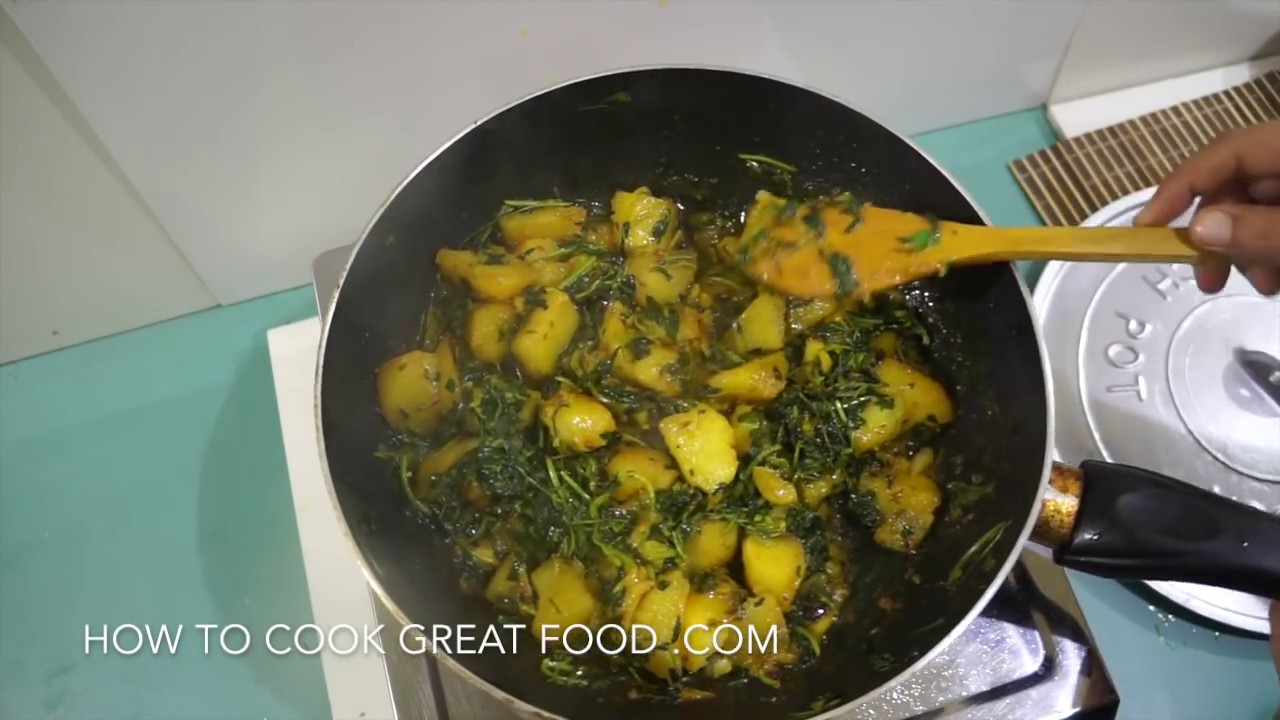 Aloo Methi Recipe - Vegan Indian Fenugreek & Potato Curry