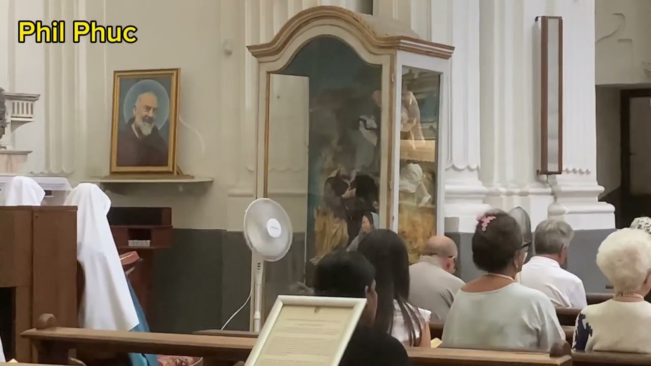 Gloria - Old traditional Latin mass - Church of Santa Maria del Rosario alle Pigne - Naples
