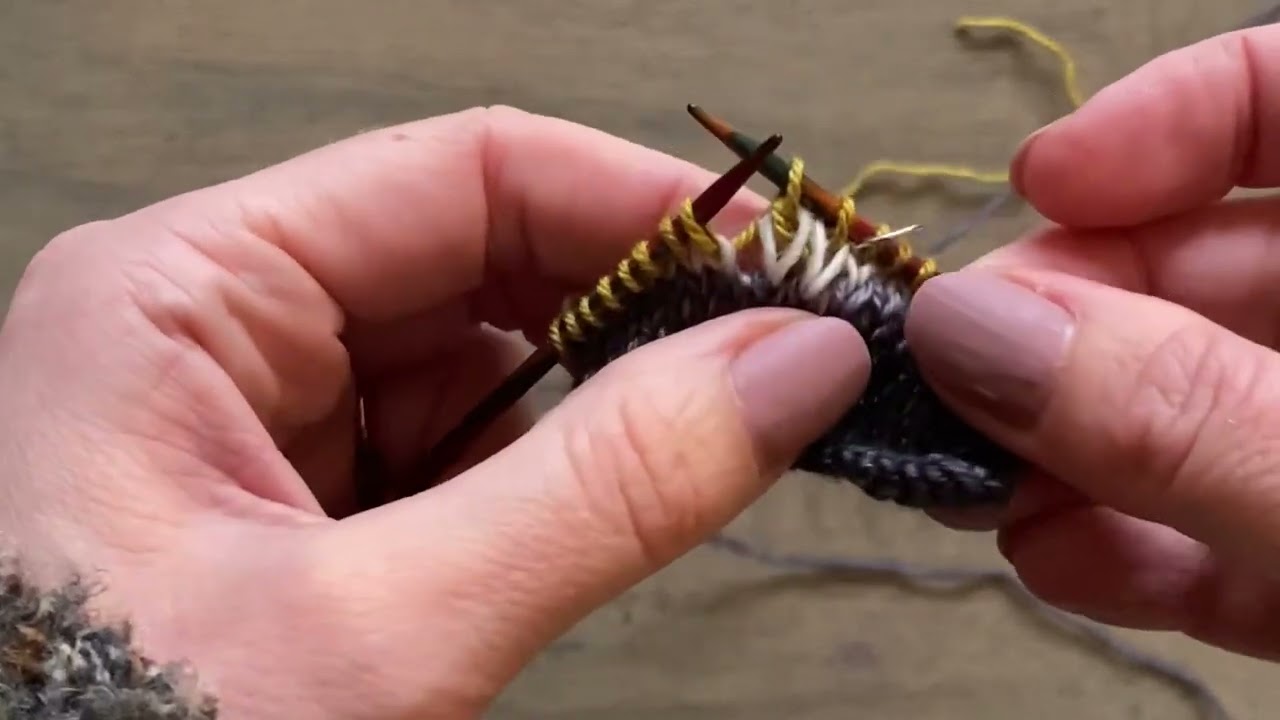 Jogless Stripes in the Round