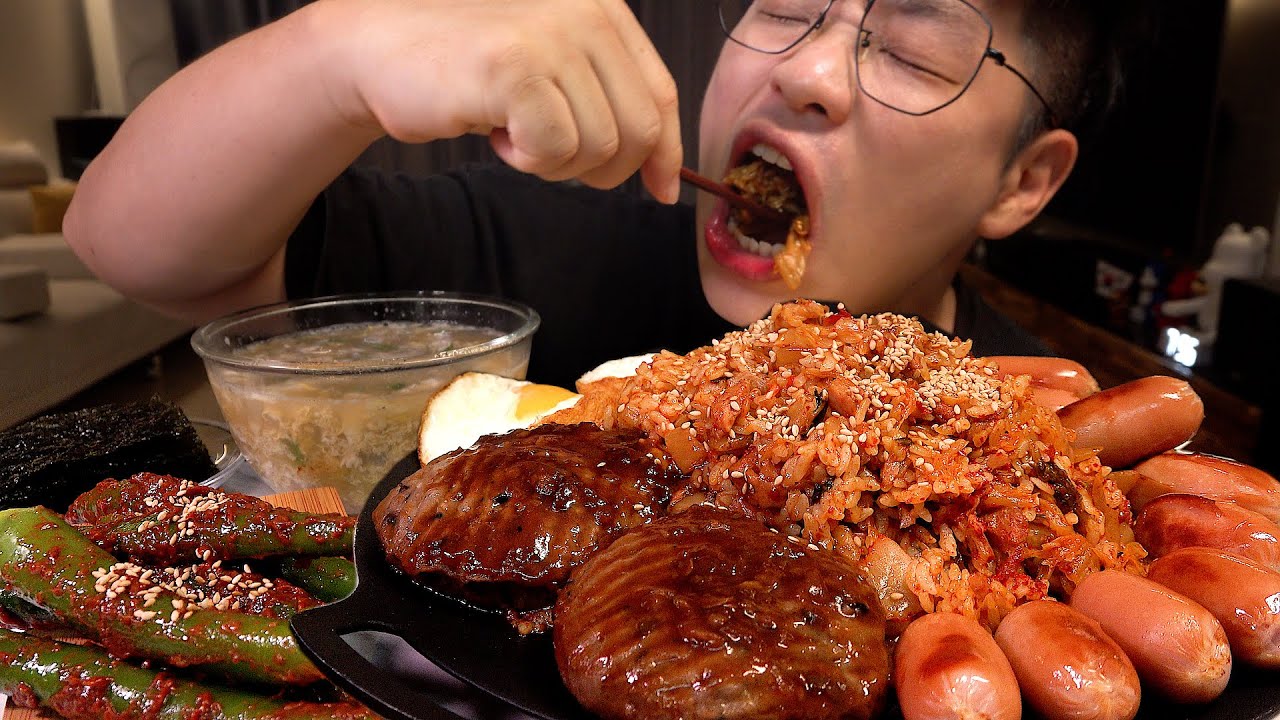 SUB_Я сам сделал мукбанг с кимчи жареным рисом. Вкусная еда Легендарный мукбанг