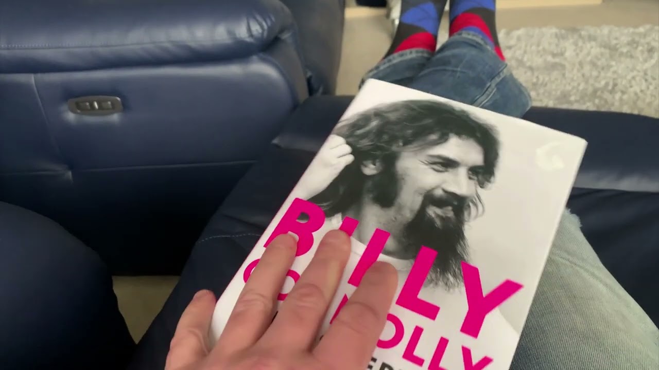 Billy Connolly Windswept & Interesting: My Autobiography Book Review