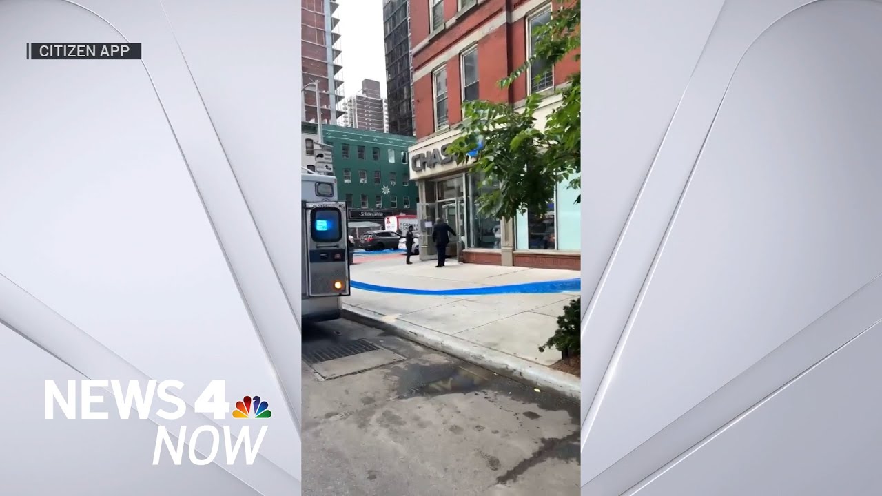 Irate Customer Stabs Chase Bank Security Guard in Manhattan; Victim Gravely Hurt | News 4 Now