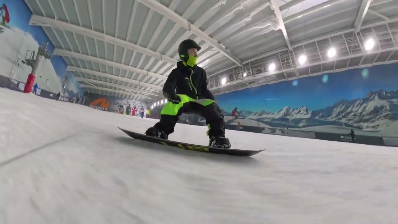 Snowboarding Hemel Snow Centre 01/12/2025