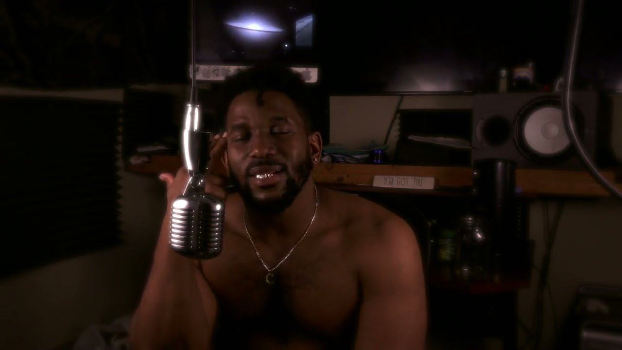 C-Nova Devil d Official'er one mic'er performance'er
