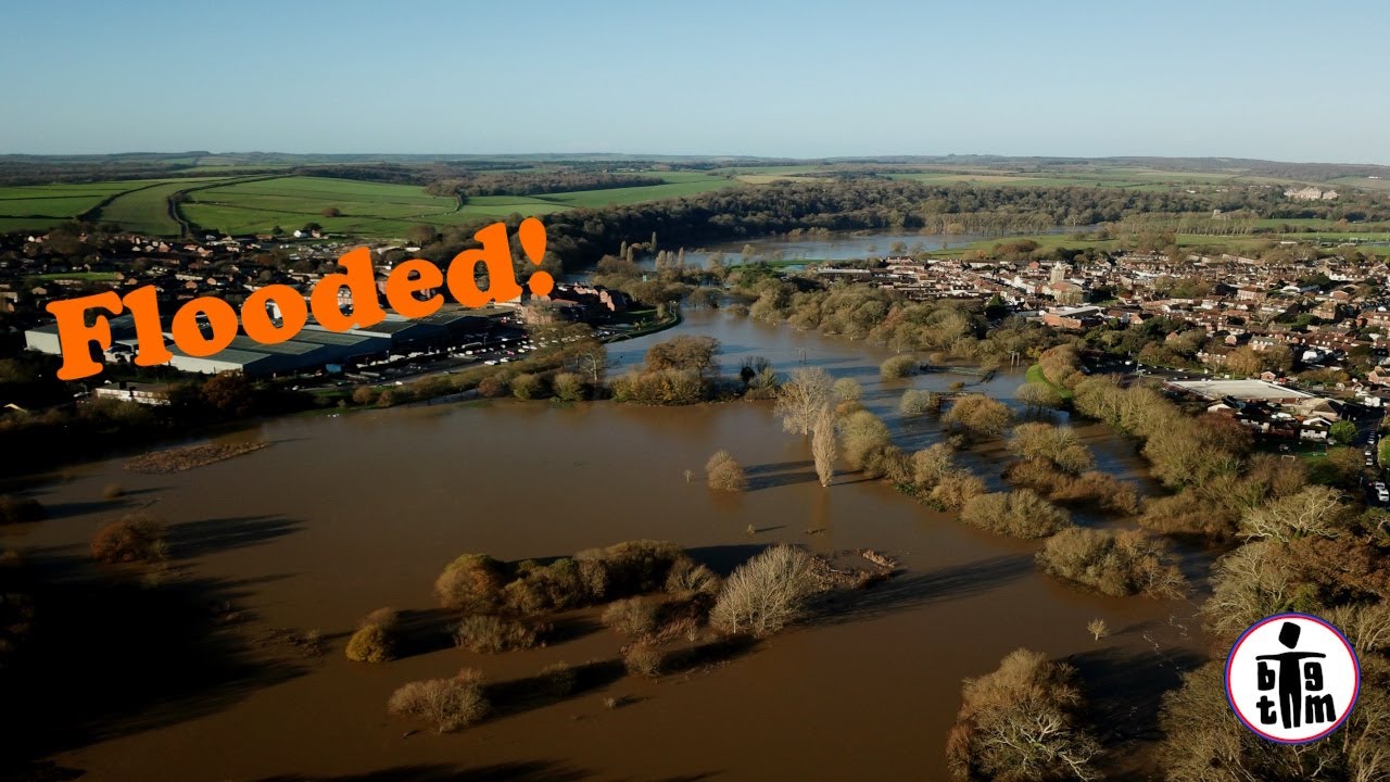 Blandford Forum - River Stour Flooded!
