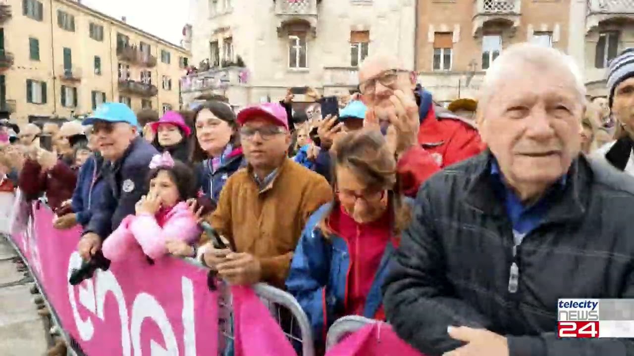 07/05/24 - Giro d'Italia: Acqui Terme si tinge di rosa per la partenza della 4^ tappa