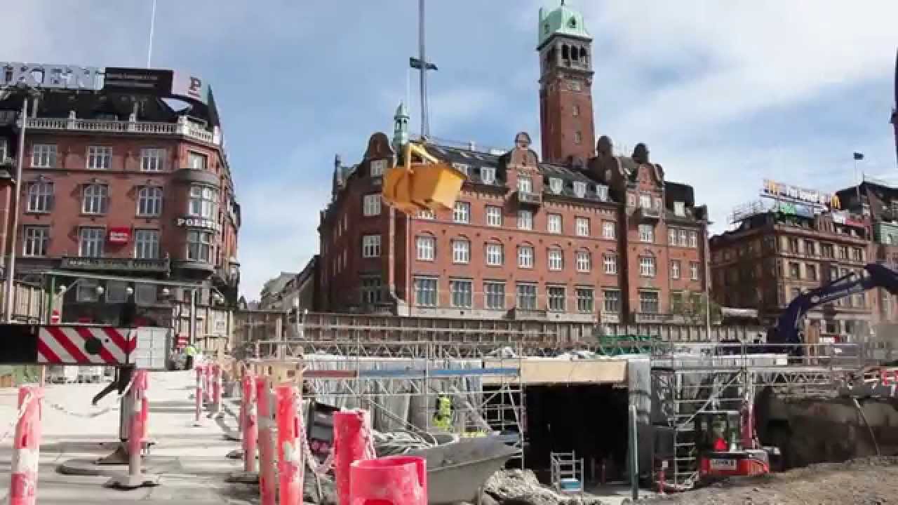 Her spænges 10 kilo sprængstof midt på Rådhuspladsen!