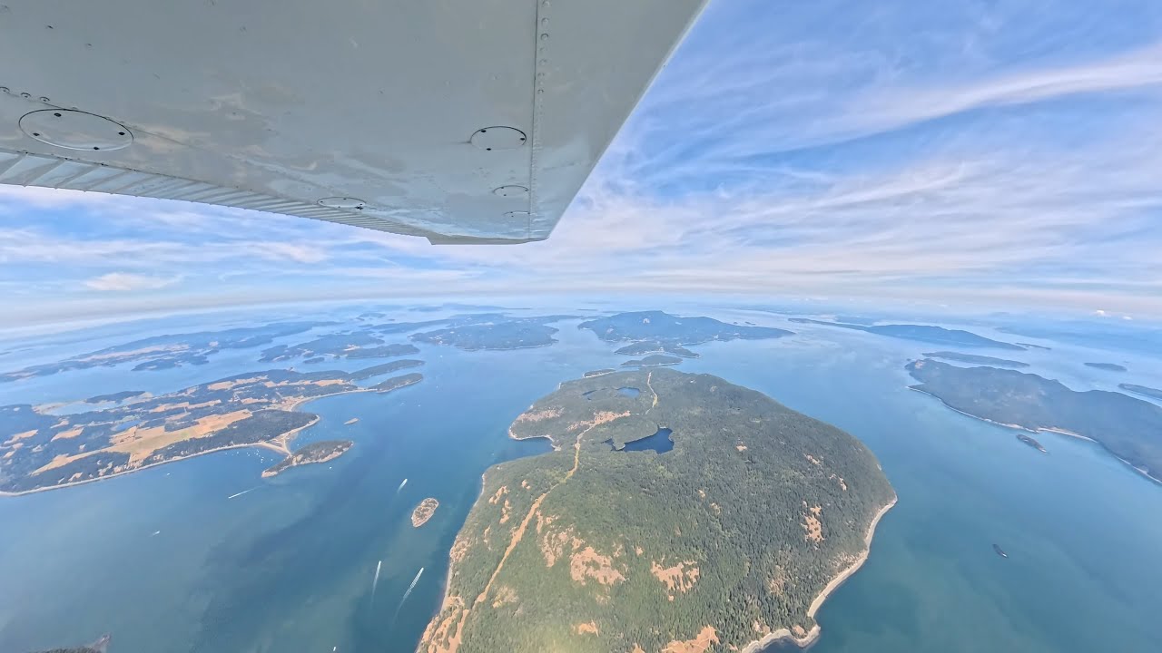 Cessna Landing at Skagit Regional Airport (KBVS)