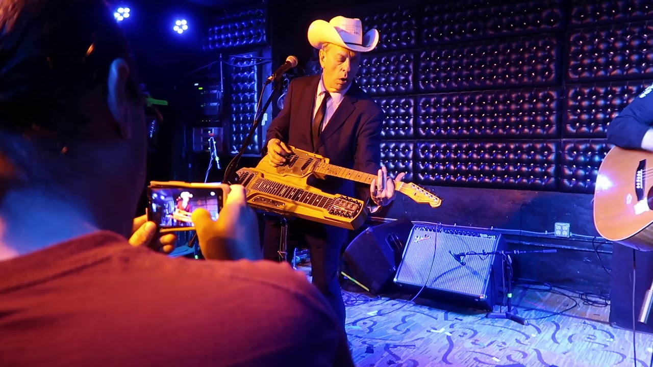 Junior Brown / Too many nights in a roadhouse / Casbah - San Diego, CA / 3/1/19