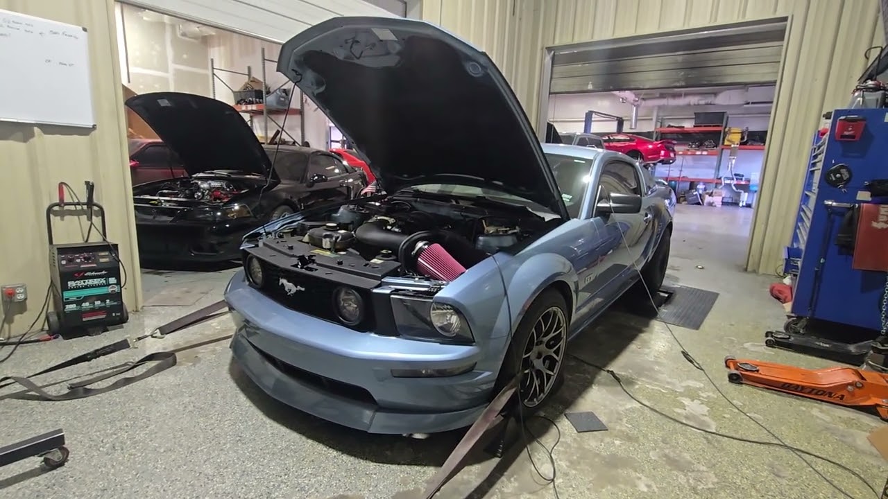 2005 mustang GT  ford racing hotrod cams and JLT intake. 