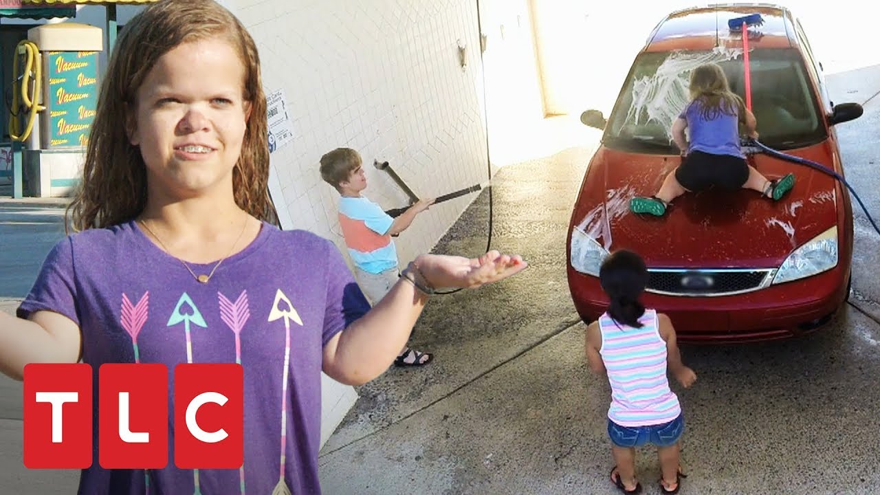 ¡Lavando autos al estilo Johnston! | Una gran familia | TLC Latinoamérica