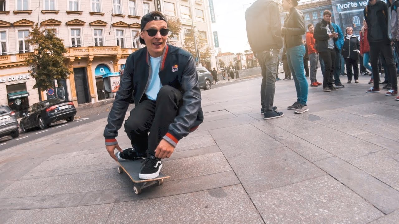 ZPÁTKY V ULICÍCH PRAHY