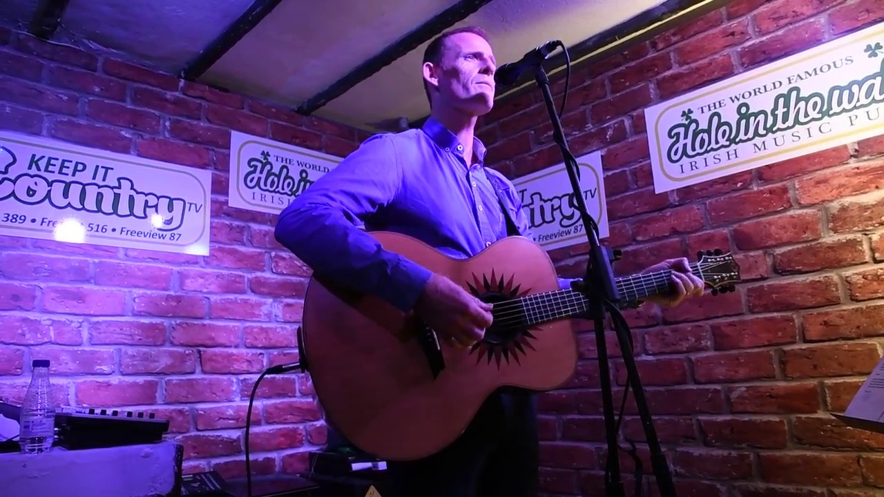 The Fields of Athenry - Hole In The Wall - November 2017