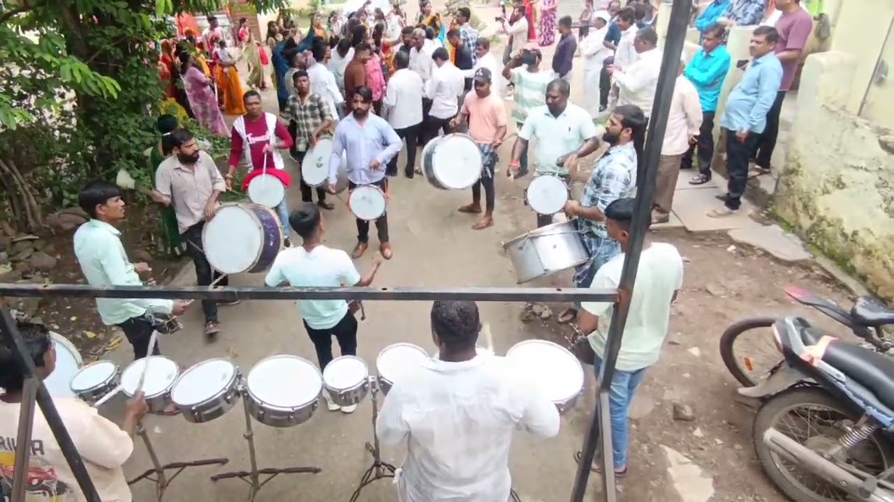 Mahalaxumi banjo group nashik sachin more 9960066513/8999377859