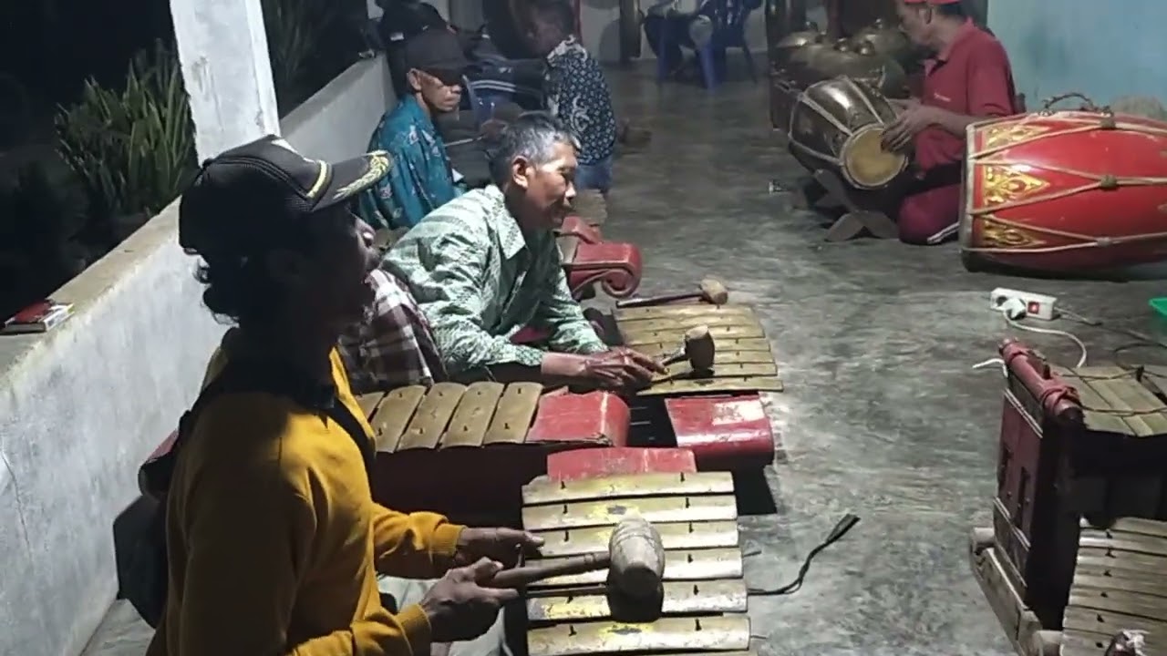 Yuk nonton krawitan warga trans jangkang pontianak..feb 2025 ...by subandi ptk..