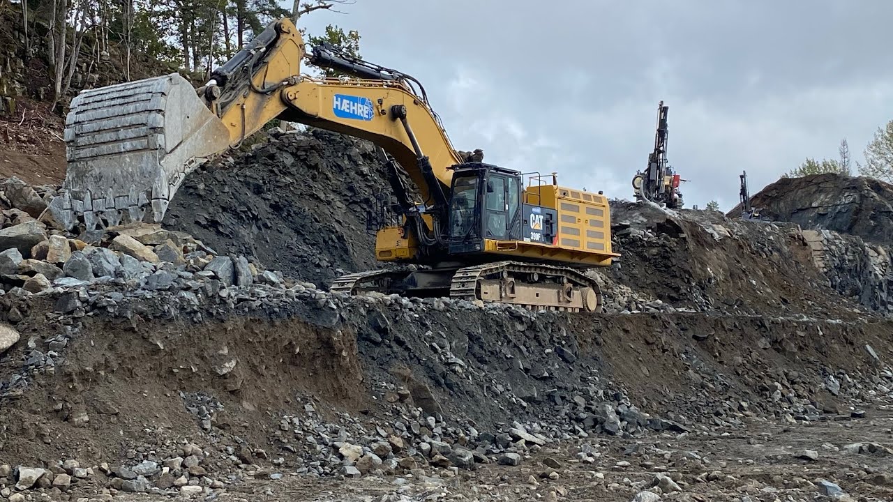 I’m back!🙋‍♂️😅 Cat390F In classical double benching!💪 Efficiency in progress!😍(Aussie style..🤭)