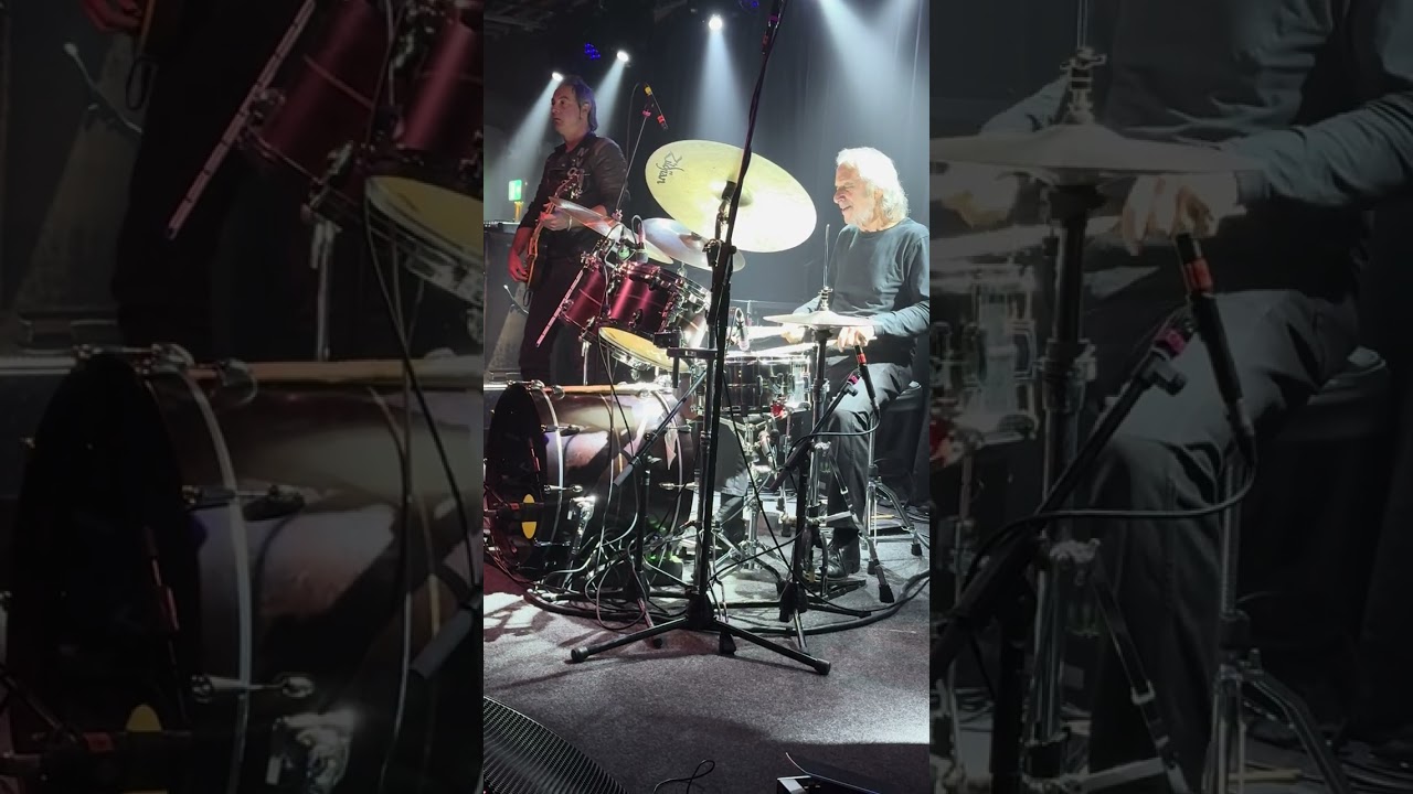 Pierre Van Der Linden of Dutch Band Focus Drummer. Insane 4 Minute Solo aged 79 years.