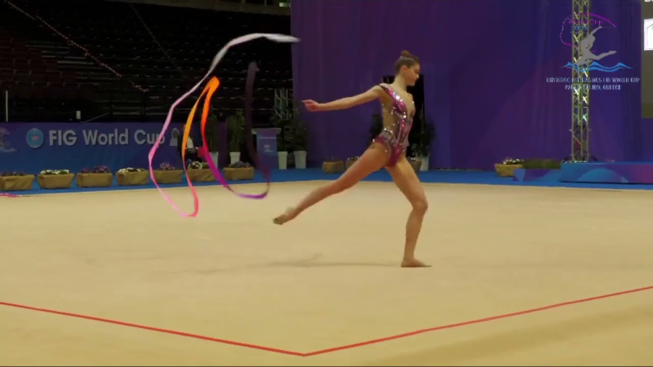 מישל סגל בתרגיל הסרט בגביע העולם בהתעמלות אמנותית ביוון