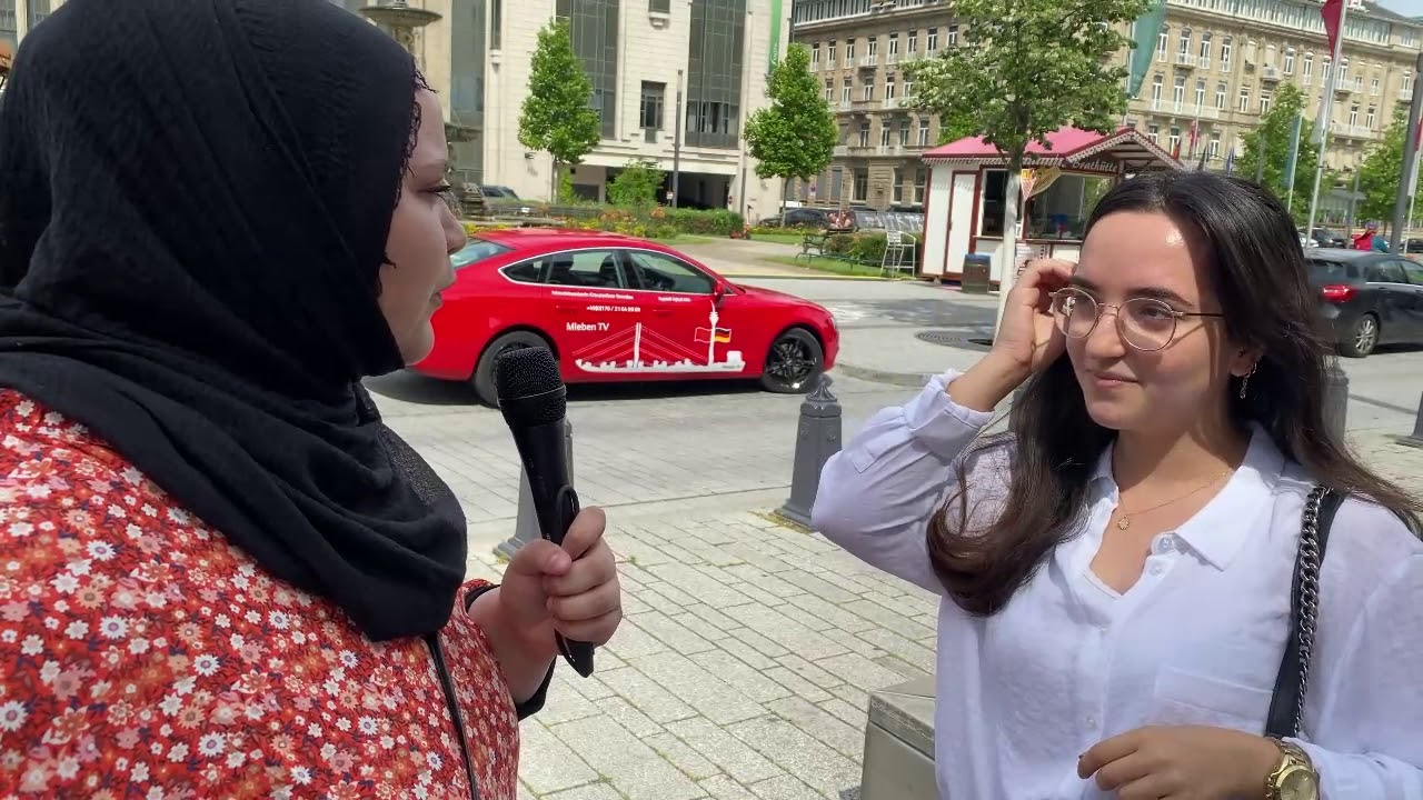 Straßen Interview zum Thema klein Marokko (Ellerstraße) in Düsseldorf.سولنا الشعب الألماني عن المغرب