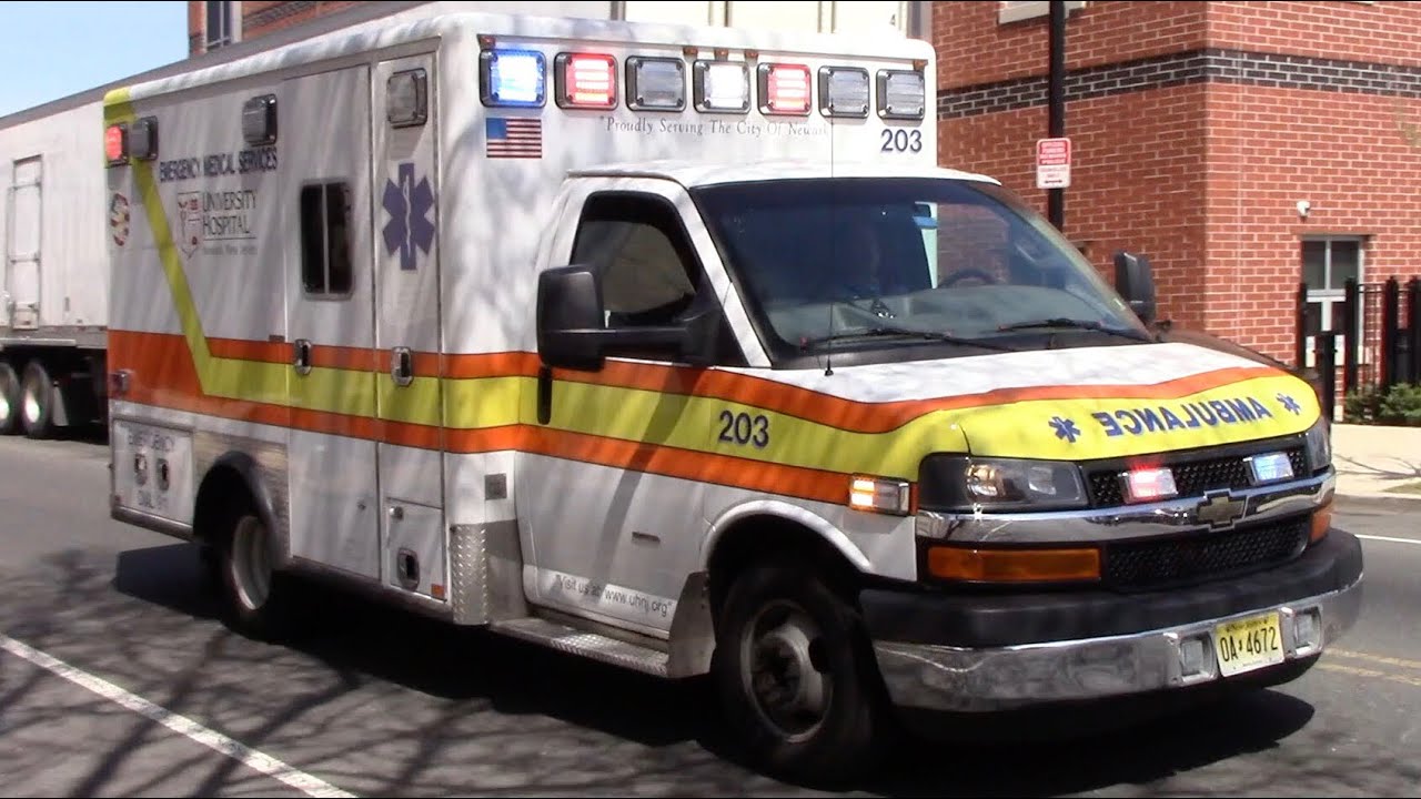 UMDNJ EMS Ambulance 203 Responding 4-17-19