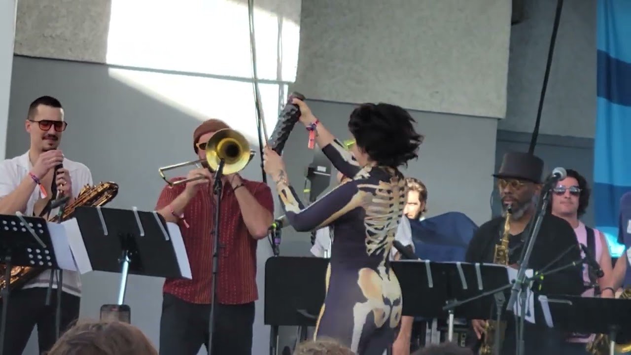 Louis Cole's Huge Band 