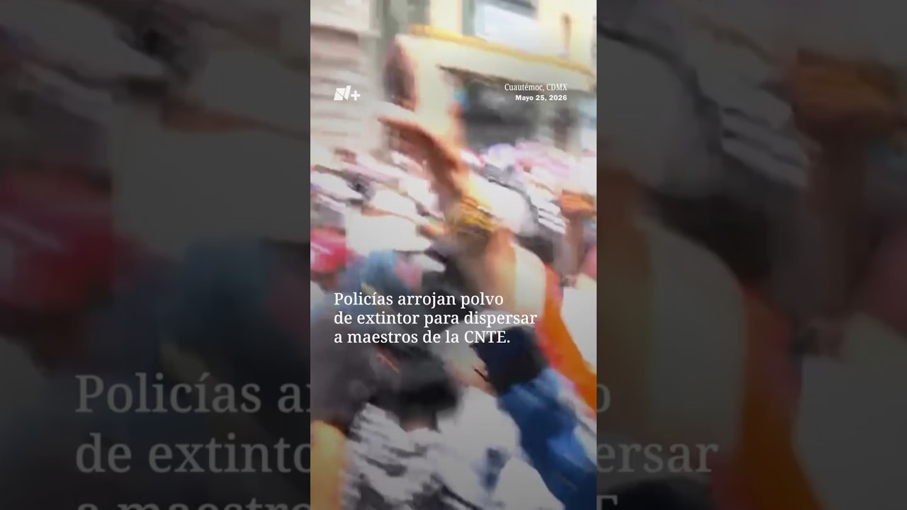 Polic&iacute;as y maestros de la CNTE se enfrentan durante marcha con destino al Z&oacute;calo de la CDMX