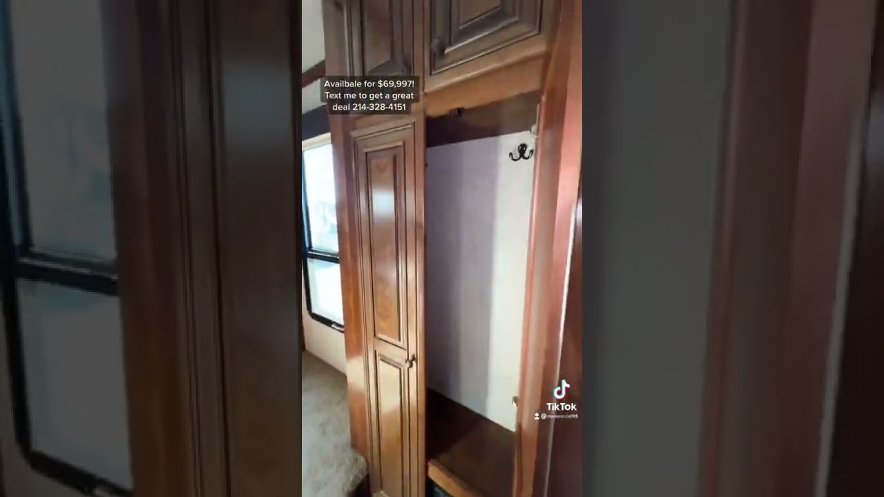 Someone is getting a GREAT DEAL on this USED 2018 Big Horn 3781FBO 