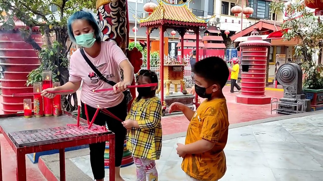 Sembayang Di Boen Tek Bio Chinese Temple || Pasar Lama Tangerang - 250522