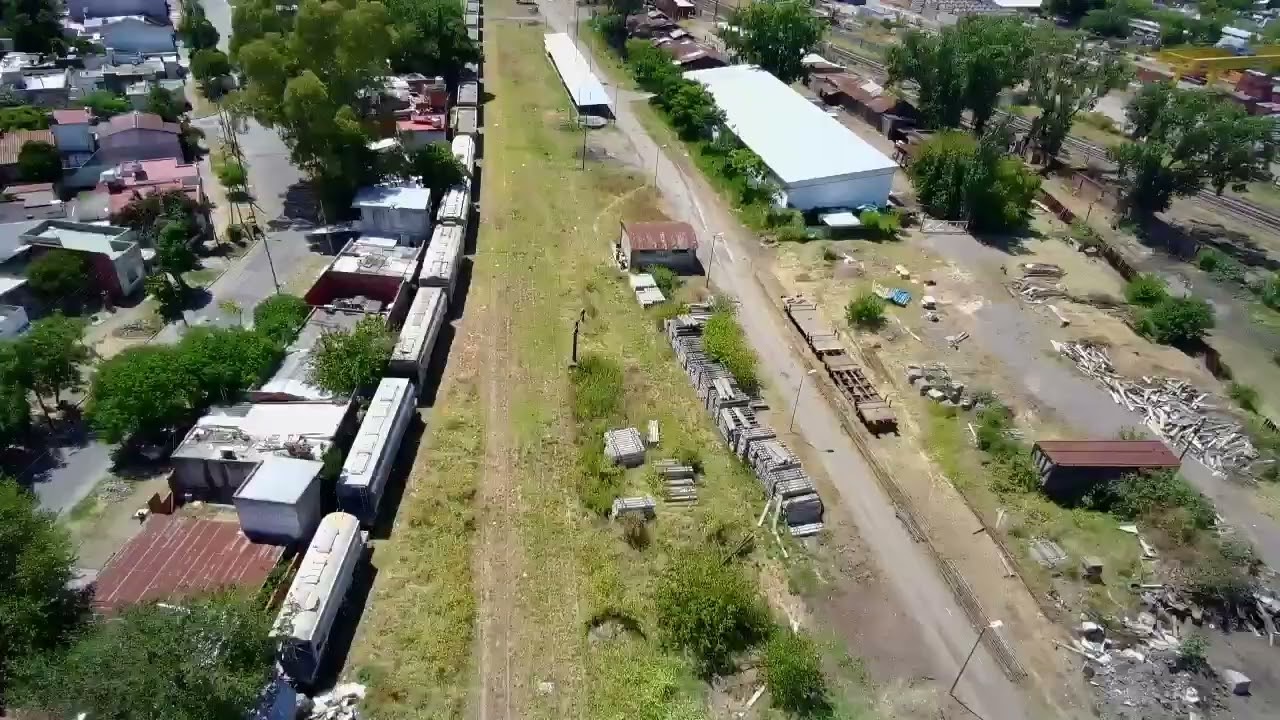 ALCO 8507 + CDD3A1 S/v (Simple Vehiculo) + tren de carga en dron (no esta descarrilado)