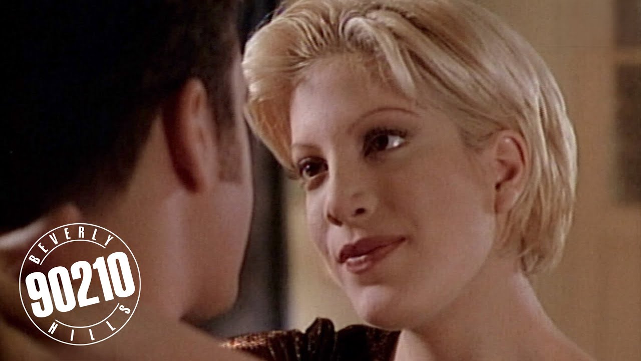 Donna Holds Out on Ray