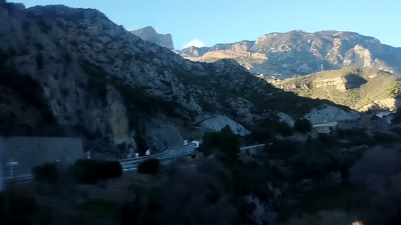 الطريق إلي أندورا 🇦🇩