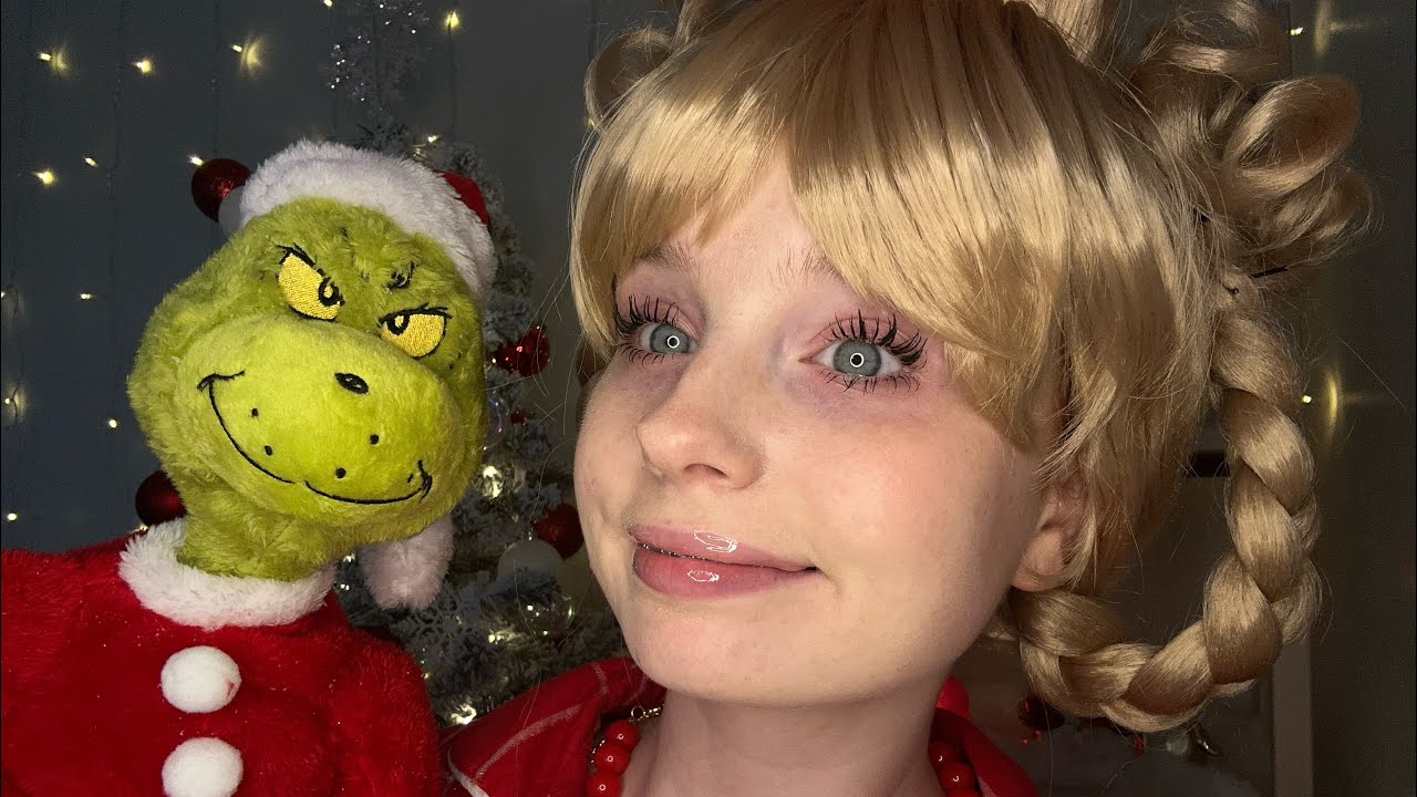 ASMR Cindy Lou Gets You Ready For Bed On Christmas Eve 🎁🎄