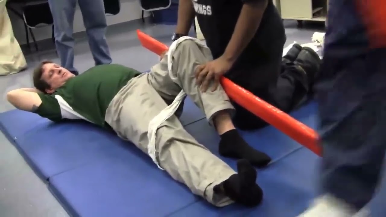 EMT Practical   Knee Fracture