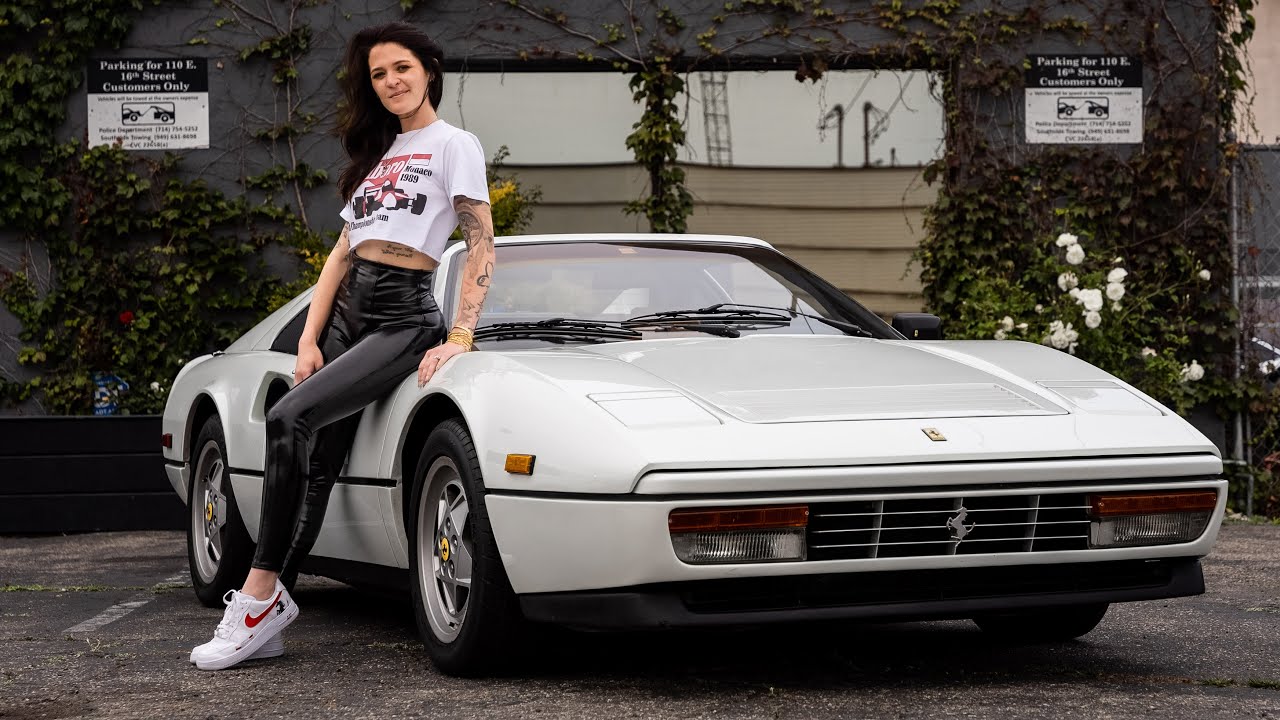 Ferrari 328 GTS в белом цвете
