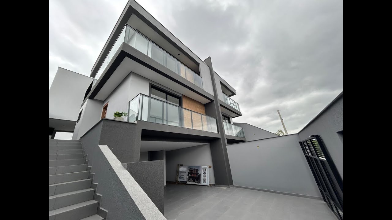 Venda - Casa com 3 quartos no Costa e Silva em Joinville