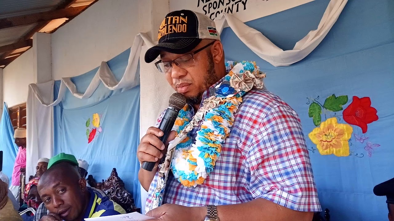 Hon Sharif AKA MZALENDO in Ndau primary school on prize giving day kiunga Ward lama East Fahariyangu