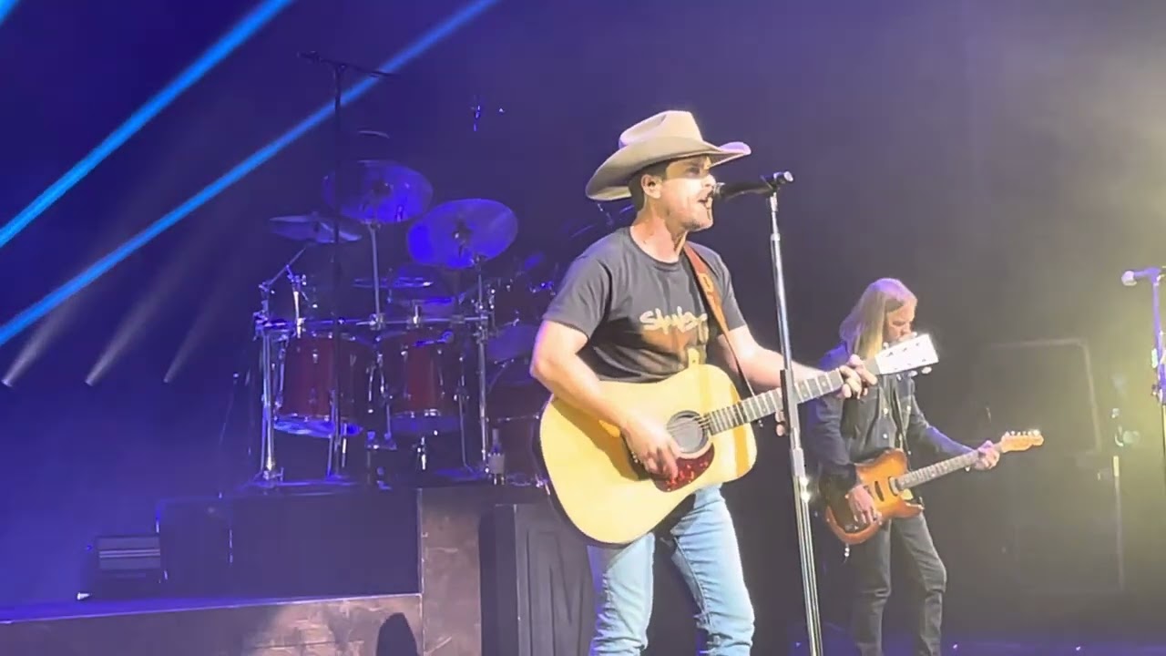 Dustin Lynch - Chevrolet (Live) - Premier Theater at Foxwoods, Ledyard, CT - 10/14/23