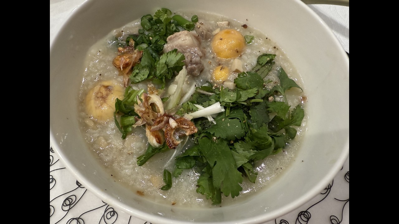 CREAMY CONGEE- A Vietnamese Pork Rib Porridge