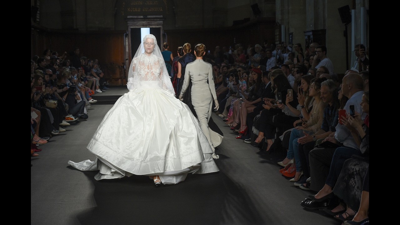 First Crime #hautecouture #fashionshow  Julien Fournié Haute Couture