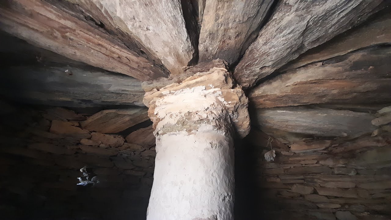 MESARIA-ALADINO: 4561 m2 land, with 63 m2 cottage, and a threshing-floor