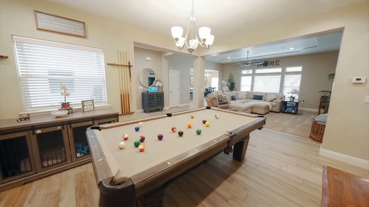 3038 E Beech Ct Visalia CA